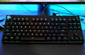 what keyboard does shroud use